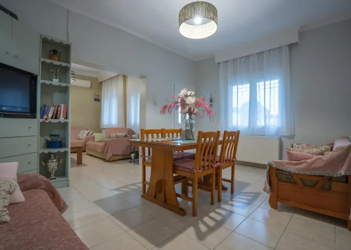 Roots House Pozar Piperies